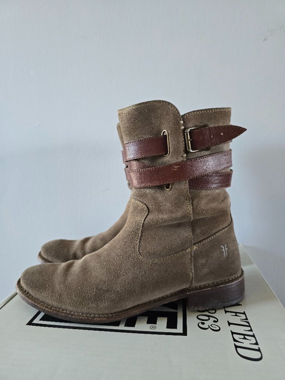 FRYE SHIRLEY STRAPPY SHORT BOOT in Fig size 9.5